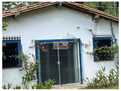 Sítio no povoado Santa Luz, com casa, piscina, poço tubular, casa de morador